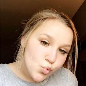 Meet your Posher, Macie